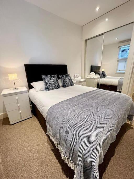 Apartamento Superb 2Bed/2Bath Flat Waterloo Londres Exterior foto